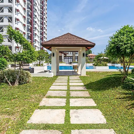 1-Br Chic Condo Near Airport 2-7 Pax